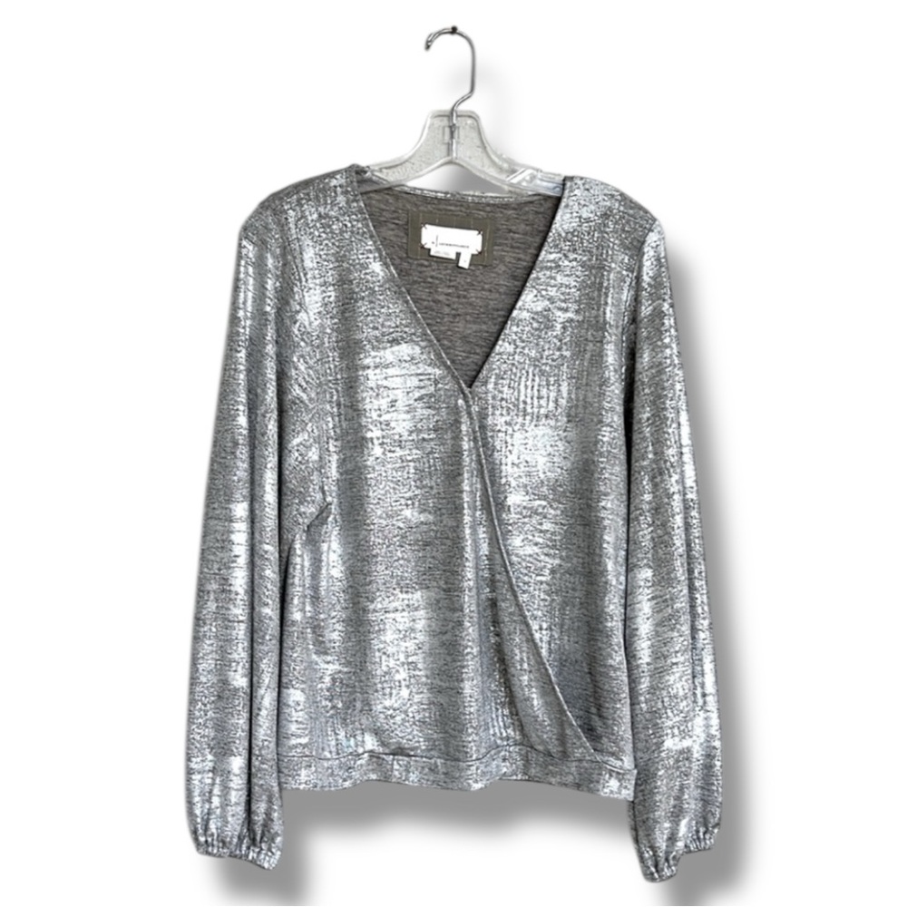 By Anthropologie Cary Dolman Sleeve Silver Faux Wrap Blouse Size Small - Picture 2 of 12